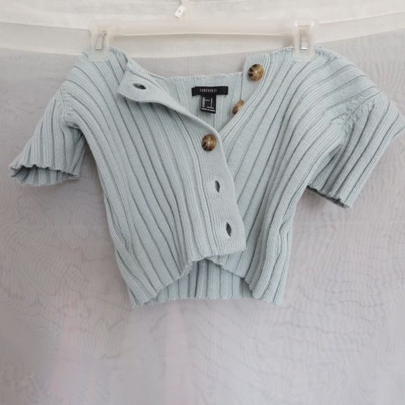 Forever 21 knitted crop top 💋 - Picture 3 of 5
